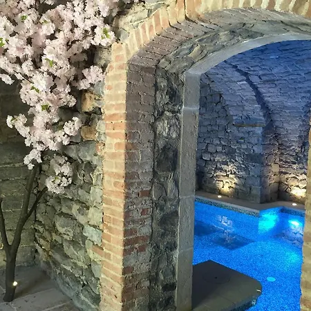 Chateau De Felix Couette-café