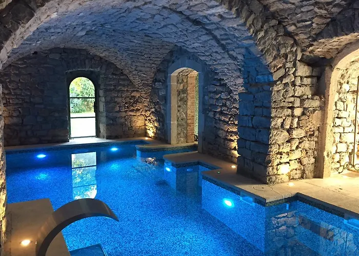 Chateau De Felix Nocleg ze śniadaniem *